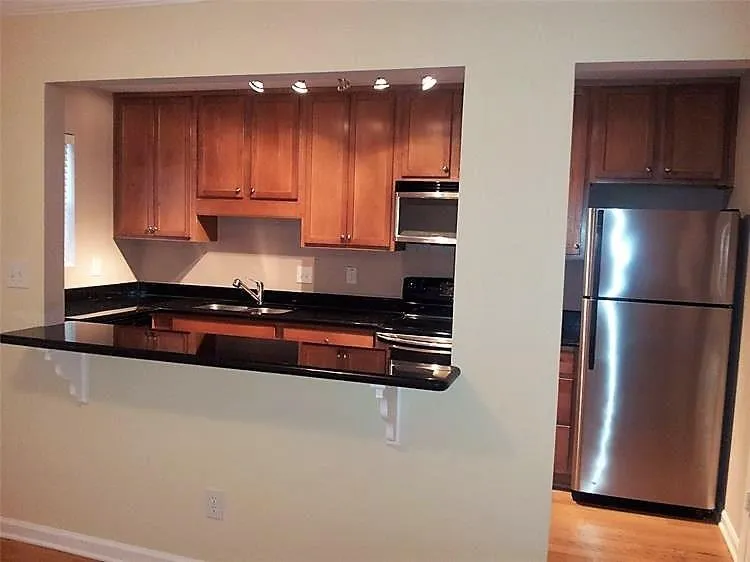 225 Winding River Drive Unit F, Sandy Springs, Georgia 30350, 2 Bedrooms Bedrooms, ,2 BathroomsBathrooms,Residential,Sold,225 Winding River Drive Unit F,5871567