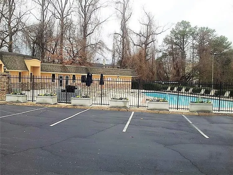 225 Winding River Drive Unit F, Sandy Springs, Georgia 30350, 2 Bedrooms Bedrooms, ,2 BathroomsBathrooms,Residential,Sold,225 Winding River Drive Unit F,5871567