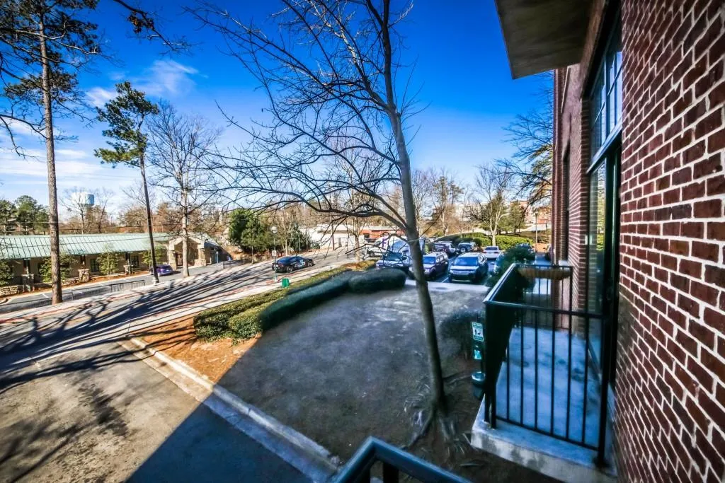 6105 Blue Stone Road Unit 101, Sandy Springs, Georgia 30328, 1 Bedroom Bedrooms, ,1 BathroomBathrooms,Residential,Sold,6105 Blue Stone Road Unit 101,6830867