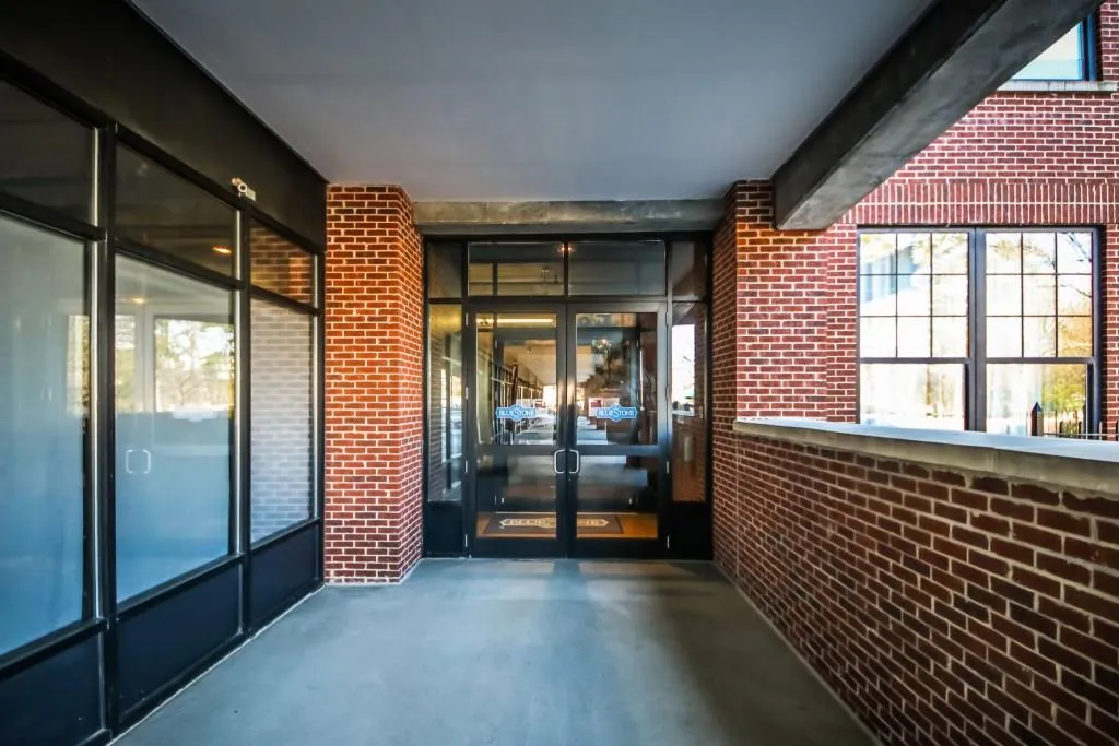 6105 Blue Stone Road Unit 101, Sandy Springs, Georgia 30328, 1 Bedroom Bedrooms, ,1 BathroomBathrooms,Residential,Sold,6105 Blue Stone Road Unit 101,6830867