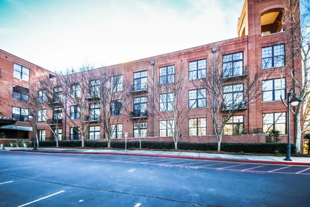 6105 Blue Stone Road Unit 101, Sandy Springs, Georgia 30328, 1 Bedroom Bedrooms, ,1 BathroomBathrooms,Residential,Sold,6105 Blue Stone Road Unit 101,6830867