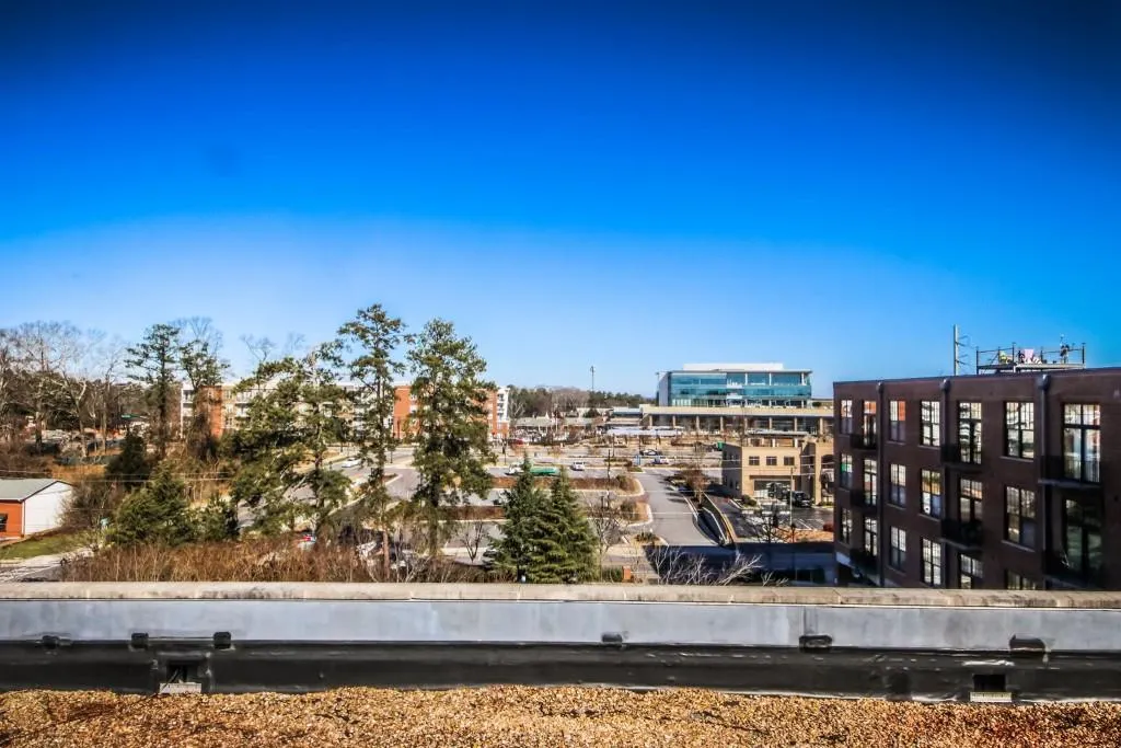6105 Blue Stone Road Unit 101, Sandy Springs, Georgia 30328, 1 Bedroom Bedrooms, ,1 BathroomBathrooms,Residential,Sold,6105 Blue Stone Road Unit 101,6830867