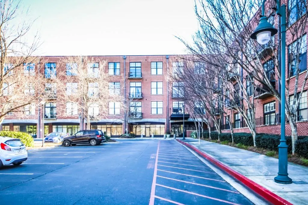 6105 Blue Stone Road Unit 101, Sandy Springs, Georgia 30328, 1 Bedroom Bedrooms, ,1 BathroomBathrooms,Residential,Sold,6105 Blue Stone Road Unit 101,6830867