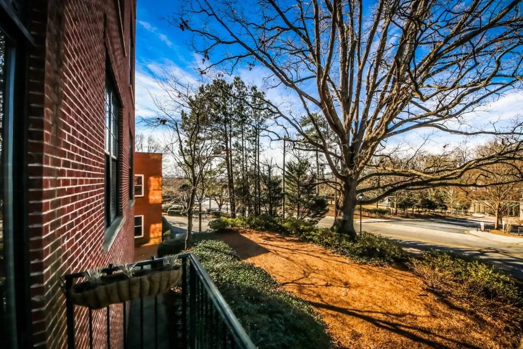 6105 Blue Stone Road Unit 101, Sandy Springs, Georgia 30328, 1 Bedroom Bedrooms, ,1 BathroomBathrooms,Residential,Sold,6105 Blue Stone Road Unit 101,6830867
