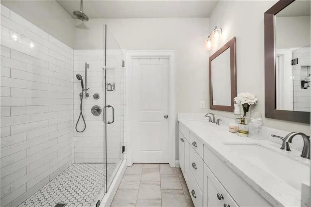 4335 Parkside Place, Atlanta, Georgia 30342, 2 Bedrooms Bedrooms, ,2 BathroomsBathrooms,Residential,For Sale,4335 Parkside Place,7662129