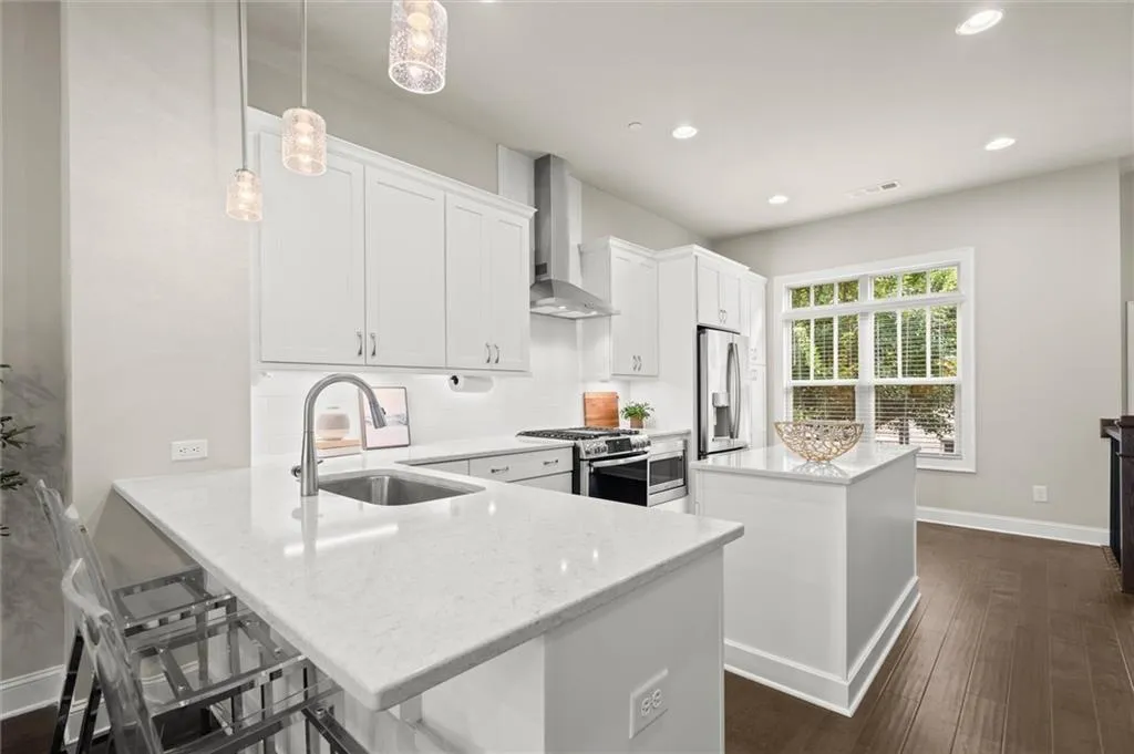 4335 Parkside Place, Atlanta, Georgia 30342, 2 Bedrooms Bedrooms, ,2 BathroomsBathrooms,Residential,For Sale,4335 Parkside Place,7662129