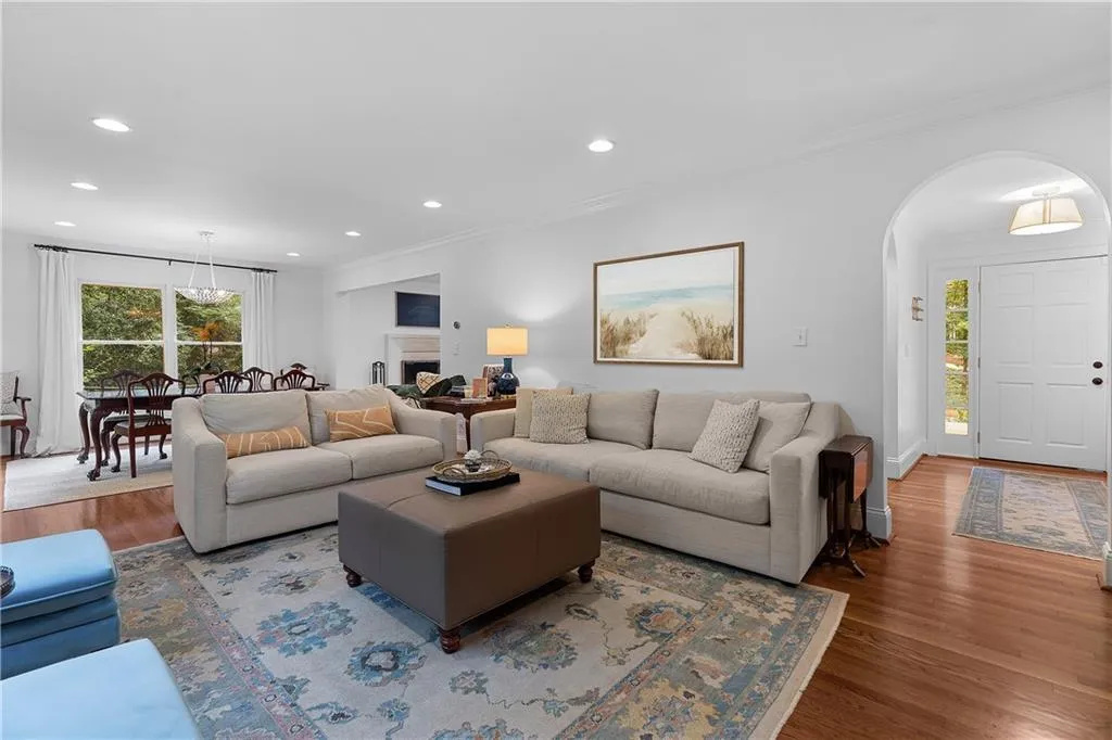 2772 Mornington Drive Nw, Atlanta, Georgia 30327, 5 Bedrooms Bedrooms, ,4 BathroomsBathrooms,Residential,For Sale,2772 Mornington Drive Nw,7665836