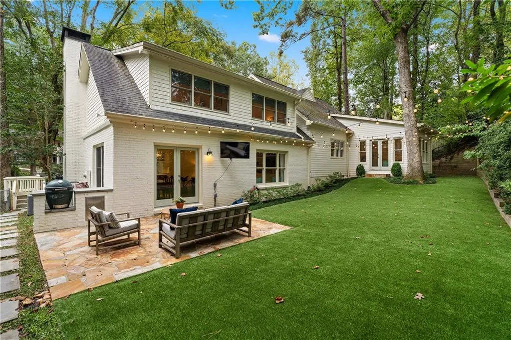 2772 Mornington Drive Nw, Atlanta, Georgia 30327, 5 Bedrooms Bedrooms, ,4 BathroomsBathrooms,Residential,For Sale,2772 Mornington Drive Nw,7665836