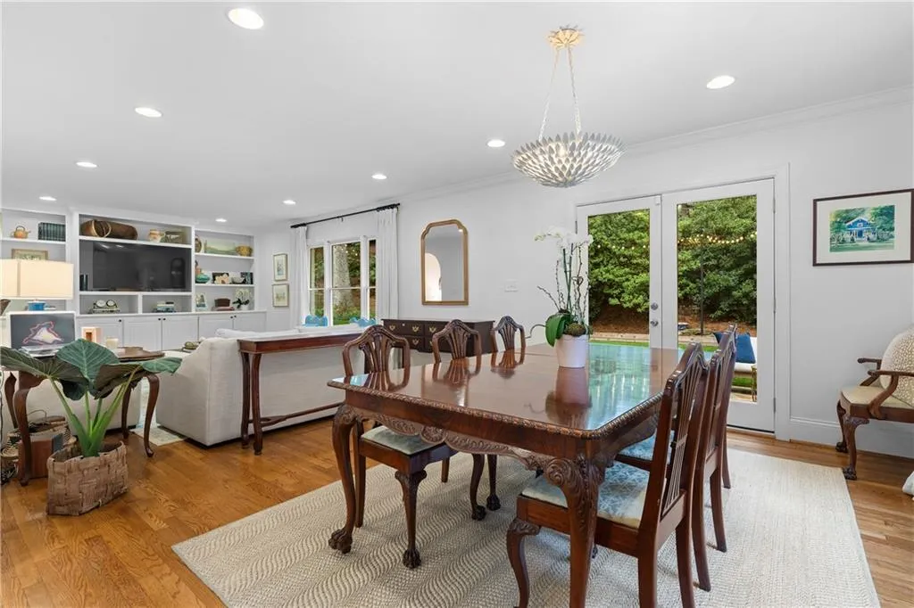 2772 Mornington Drive Nw, Atlanta, Georgia 30327, 5 Bedrooms Bedrooms, ,4 BathroomsBathrooms,Residential,For Sale,2772 Mornington Drive Nw,7665836