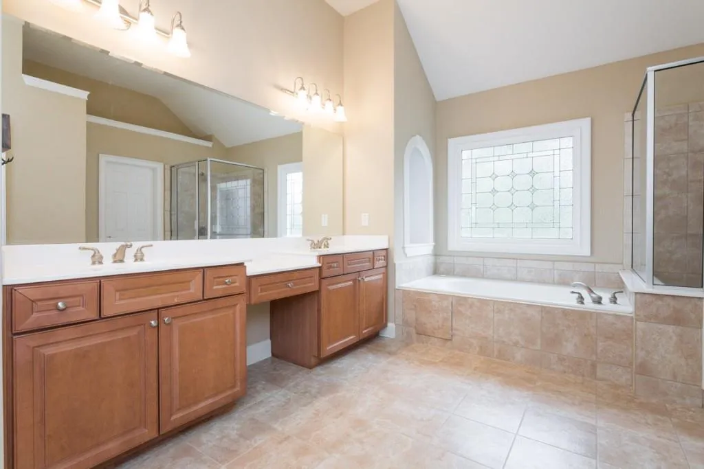 585 Trowbrook Road, Sandy Springs, Georgia 30350, 5 Bedrooms Bedrooms, ,4 BathroomsBathrooms,Residential,Sold,585 Trowbrook Road,6048053