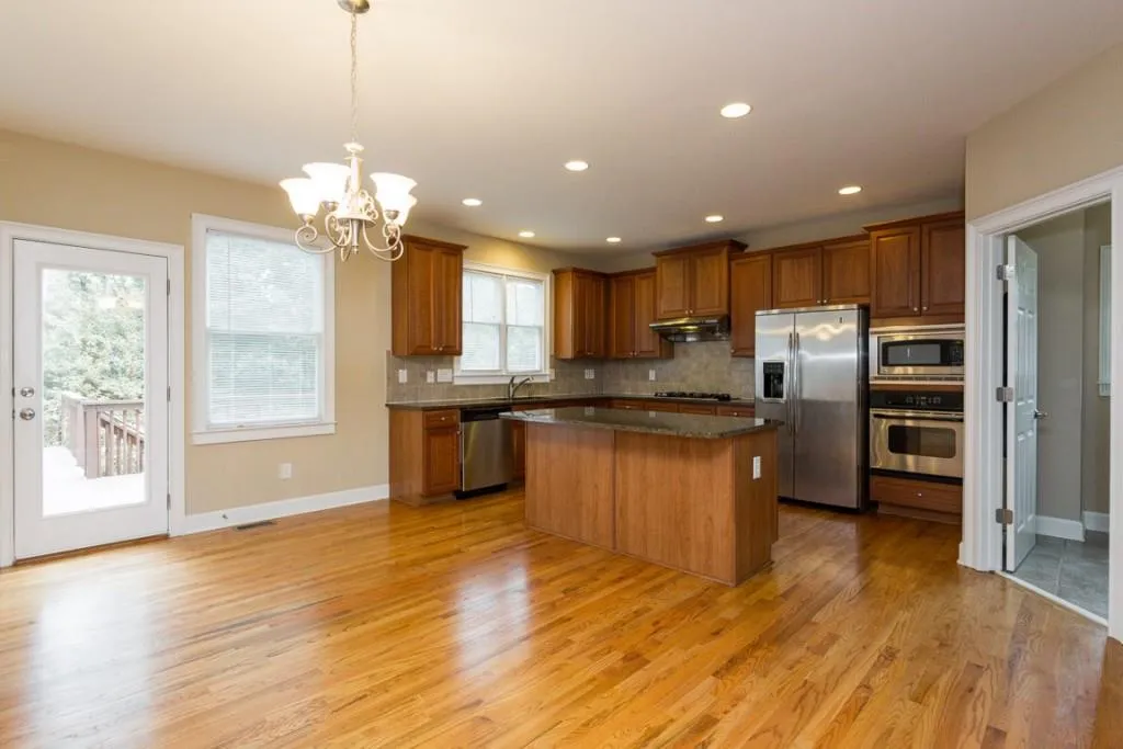 585 Trowbrook Road, Sandy Springs, Georgia 30350, 5 Bedrooms Bedrooms, ,4 BathroomsBathrooms,Residential,Sold,585 Trowbrook Road,6048053