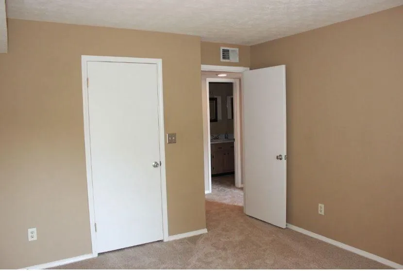 1107 Natchez Trace, Dunwoody, Georgia 30350, 2 Bedrooms Bedrooms, ,1 BathroomBathrooms,Residential,Sold,1107 Natchez Trace,5890554