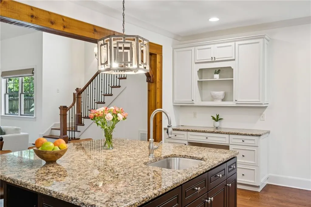 279 Lakeview Avenue Ne, Atlanta, Georgia 30305, 4 Bedrooms Bedrooms, ,4 BathroomsBathrooms,Residential,For Sale,279 Lakeview Avenue Ne,7647938