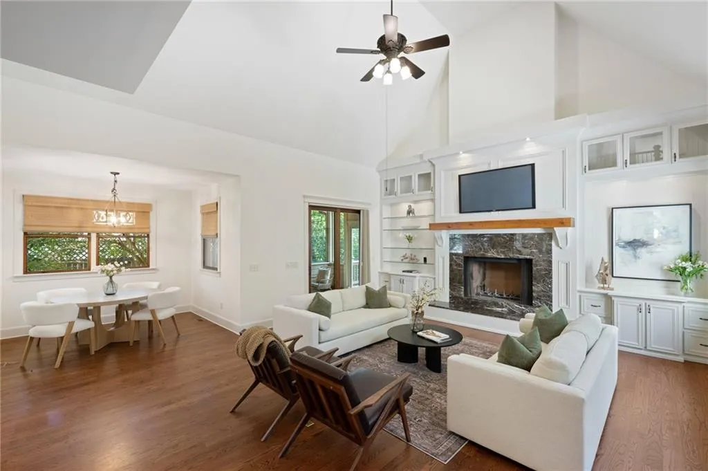 279 Lakeview Avenue Ne, Atlanta, Georgia 30305, 4 Bedrooms Bedrooms, 0 ,4 BathroomsBathrooms,Residential,For Sale,279 Lakeview Avenue Ne,7647938