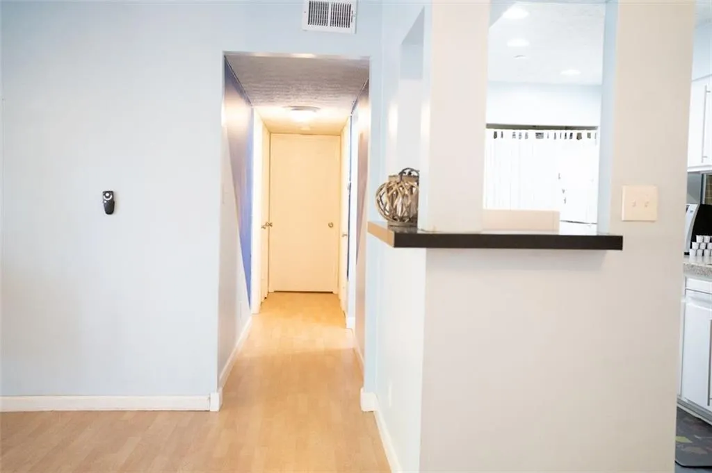 725 Dalrymple Road Unit 2c, Atlanta, Georgia 30328, 2 Bedrooms Bedrooms, ,2 BathroomsBathrooms,Residential,Sold,725 Dalrymple Road Unit 2c,7148438