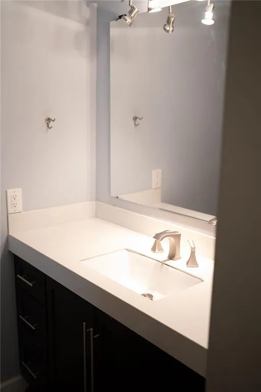 725 Dalrymple Road Unit 2c, Atlanta, Georgia 30328, 2 Bedrooms Bedrooms, ,2 BathroomsBathrooms,Residential,Sold,725 Dalrymple Road Unit 2c,7148438