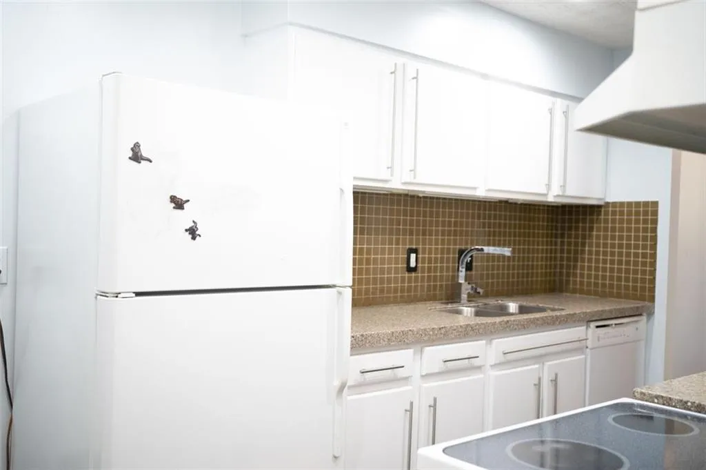 725 Dalrymple Road Unit 2c, Atlanta, Georgia 30328, 2 Bedrooms Bedrooms, ,2 BathroomsBathrooms,Residential,Sold,725 Dalrymple Road Unit 2c,7148438