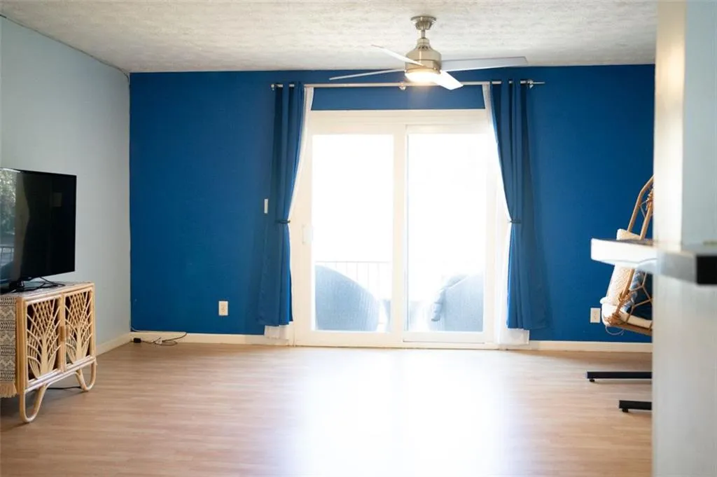 725 Dalrymple Road Unit 2c, Atlanta, Georgia 30328, 2 Bedrooms Bedrooms, ,2 BathroomsBathrooms,Residential,Sold,725 Dalrymple Road Unit 2c,7148438