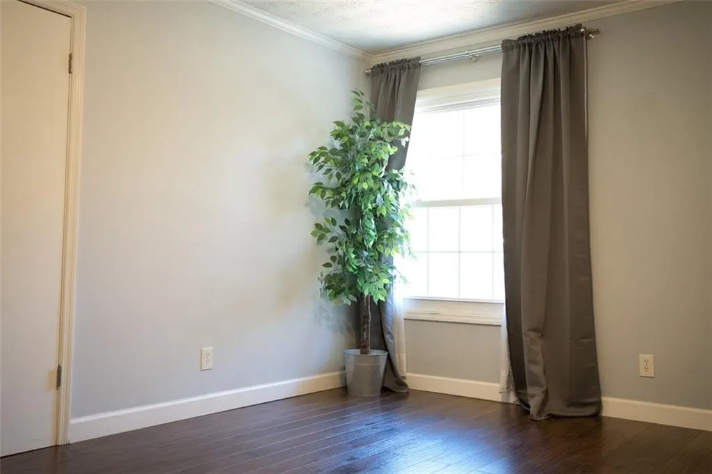 725 Dalrymple Road Unit 2c, Atlanta, Georgia 30328, 2 Bedrooms Bedrooms, ,2 BathroomsBathrooms,Residential,Sold,725 Dalrymple Road Unit 2c,7148438