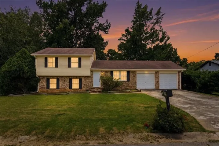 941 Cochise Trail, Conyers, Georgia 30094