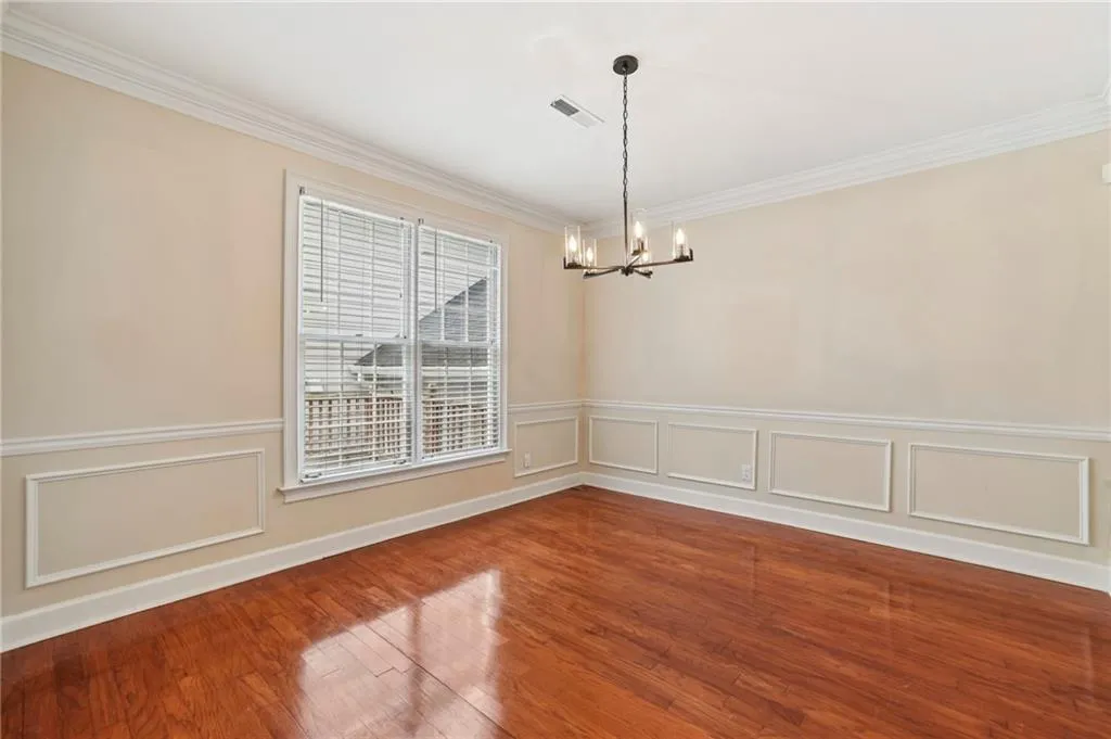 7155 Roswell Road Ne Unit 58, Sandy Springs, Georgia 30328, 2 Bedrooms Bedrooms, ,2 BathroomsBathrooms,Residential,For Sale,7155 Roswell Road Ne Unit 58,7655903