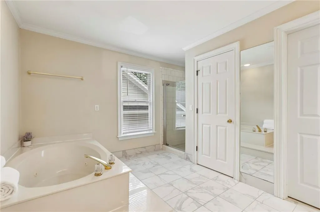 7155 Roswell Road Ne Unit 58, Sandy Springs, Georgia 30328, 2 Bedrooms Bedrooms, ,2 BathroomsBathrooms,Residential,For Sale,7155 Roswell Road Ne Unit 58,7655903