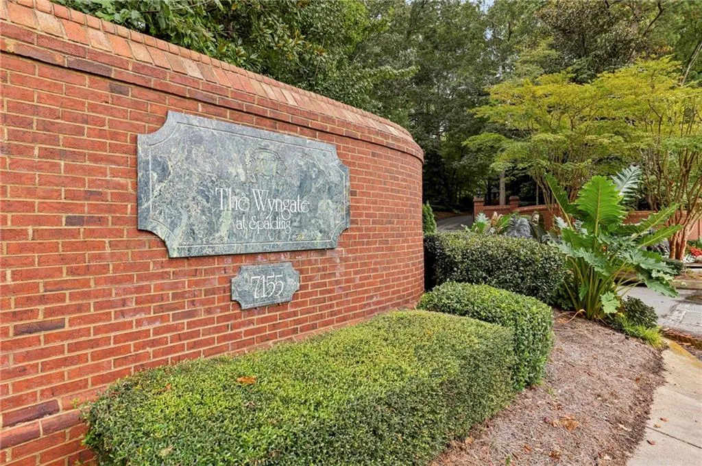 7155 Roswell Road Ne Unit 58, Sandy Springs, Georgia 30328, 2 Bedrooms Bedrooms, ,2 BathroomsBathrooms,Residential,For Sale,7155 Roswell Road Ne Unit 58,7655903