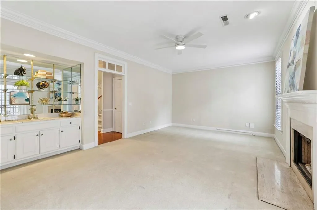 7155 Roswell Road Ne Unit 58, Sandy Springs, Georgia 30328, 2 Bedrooms Bedrooms, ,2 BathroomsBathrooms,Residential,For Sale,7155 Roswell Road Ne Unit 58,7655903