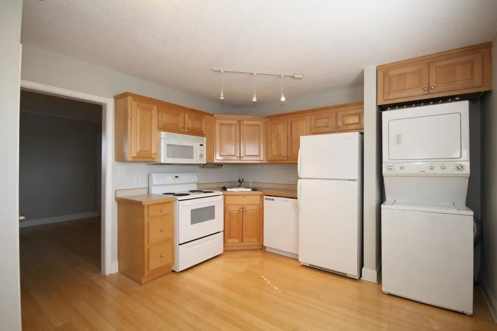 315 Hilderbrand Drive Unit B4, Sandy Springs, Georgia 30328, 2 Bedrooms Bedrooms, ,1 BathroomBathrooms,Residential,Sold,315 Hilderbrand Drive Unit B4,5637064