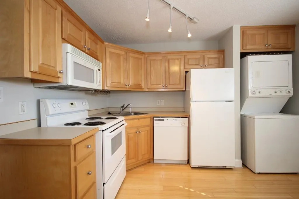 315 Hilderbrand Drive Unit B4, Sandy Springs, Georgia 30328, 2 Bedrooms Bedrooms, ,1 BathroomBathrooms,Residential,Sold,315 Hilderbrand Drive Unit B4,5637064