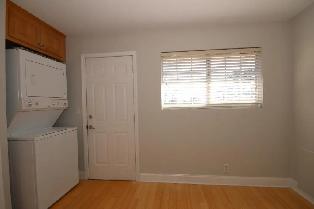 315 Hilderbrand Drive Unit B4, Sandy Springs, Georgia 30328, 2 Bedrooms Bedrooms, ,1 BathroomBathrooms,Residential,Sold,315 Hilderbrand Drive Unit B4,5637064