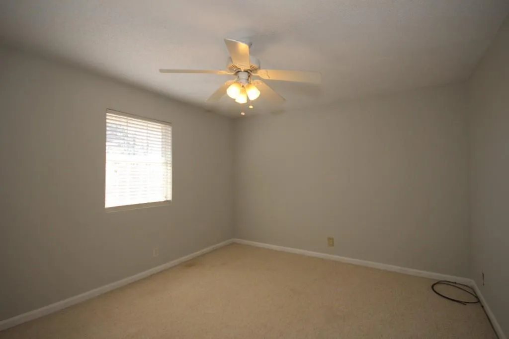 315 Hilderbrand Drive Unit B4, Sandy Springs, Georgia 30328, 2 Bedrooms Bedrooms, ,1 BathroomBathrooms,Residential,Sold,315 Hilderbrand Drive Unit B4,5637064