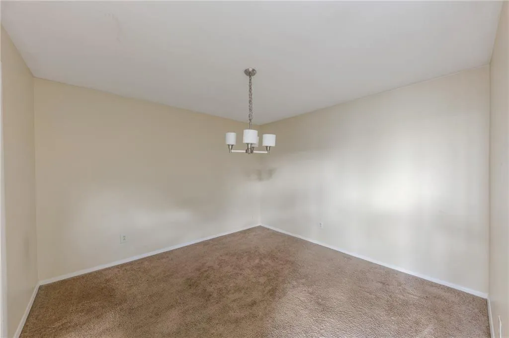 346 Carpenter Drive Unit 70, Atlanta, Georgia 30328, 2 Bedrooms Bedrooms, ,2 BathroomsBathrooms,Residential,For Sale,346 Carpenter Drive Unit 70,7583212