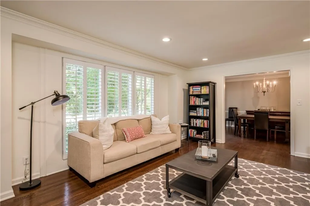653 Starlight Drive, Atlanta, Georgia 30342, 4 Bedrooms Bedrooms, ,3 BathroomsBathrooms,Residential,Sold,653 Starlight Drive,6561226