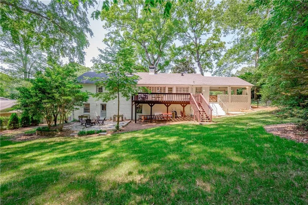 653 Starlight Drive, Atlanta, Georgia 30342, 4 Bedrooms Bedrooms, ,3 BathroomsBathrooms,Residential,Sold,653 Starlight Drive,6561226