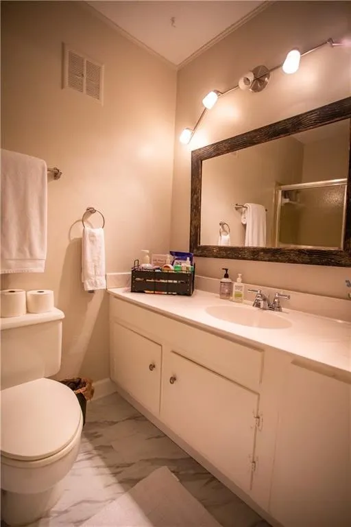 6700 Roswell Road Unit 17a, Sandy Springs, Georgia 30328, 2 Bedrooms Bedrooms, ,1 BathroomBathrooms,Residential,Sold,6700 Roswell Road Unit 17a,6838024