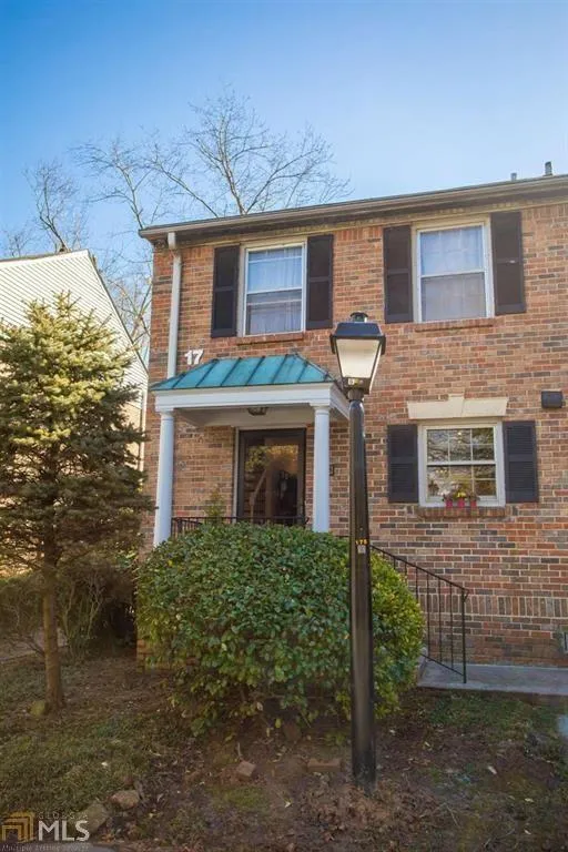 6700 Roswell Road Unit 17a, Sandy Springs, Georgia 30328, 2 Bedrooms Bedrooms, ,1 BathroomBathrooms,Residential,Sold,6700 Roswell Road Unit 17a,6838024