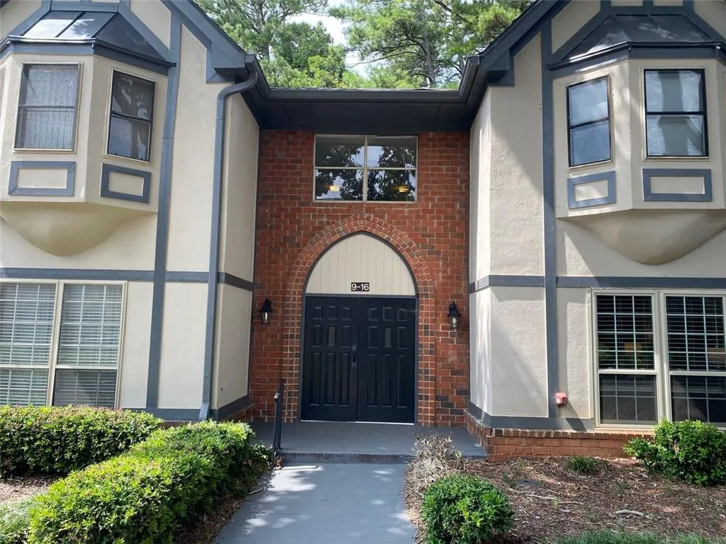 6851 Roswell Road Unit A11, Atlanta, Georgia 30328, 3 Bedrooms Bedrooms, ,2 BathroomsBathrooms,Residential,Sold,6851 Roswell Road Unit A11,6780017