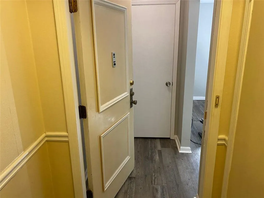 6851 Roswell Road Unit A11, Atlanta, Georgia 30328, 3 Bedrooms Bedrooms, ,2 BathroomsBathrooms,Residential,Sold,6851 Roswell Road Unit A11,6780017