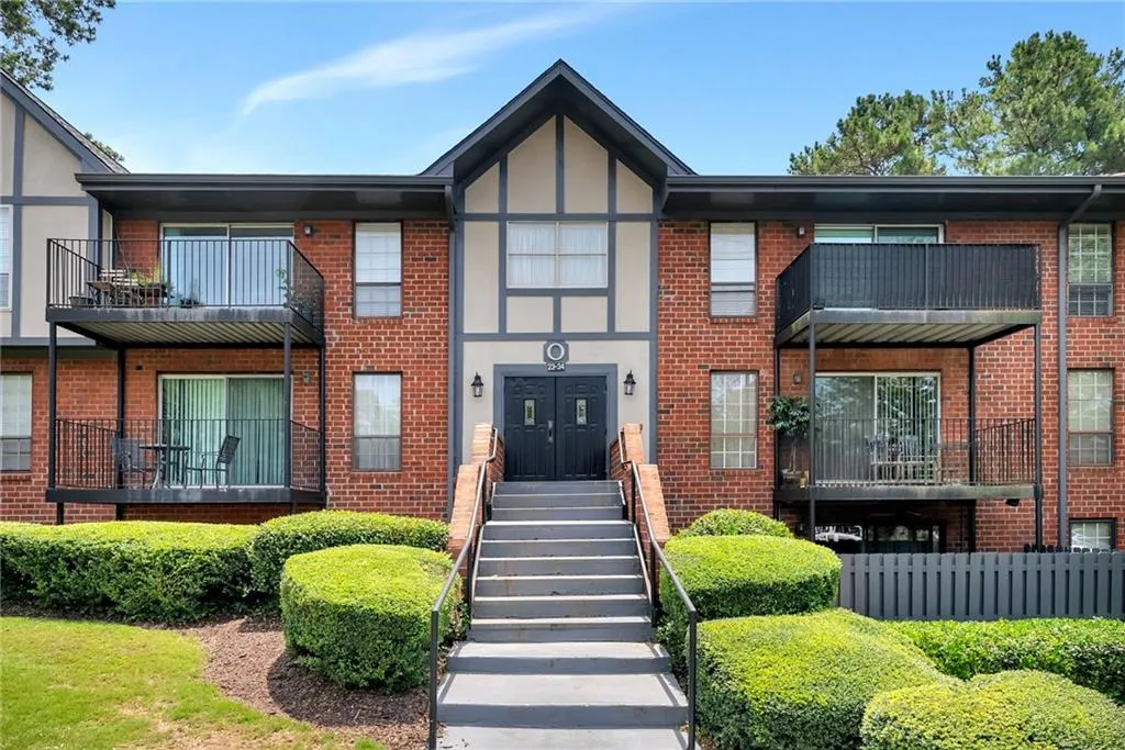 6851 Roswell Road Unit O-28, Sandy Springs, Georgia 30328, 2 Bedrooms Bedrooms, ,2 BathroomsBathrooms,Residential,Sold,6851 Roswell Road Unit O-28,7083774