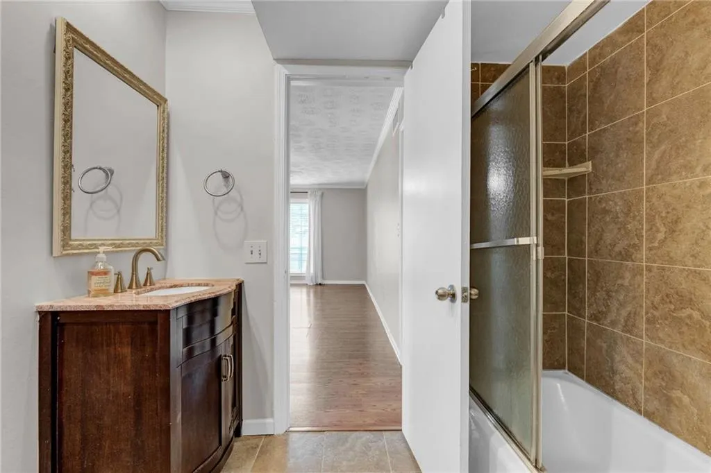 6851 Roswell Road Unit O-28, Sandy Springs, Georgia 30328, 2 Bedrooms Bedrooms, ,2 BathroomsBathrooms,Residential,Sold,6851 Roswell Road Unit O-28,7083774