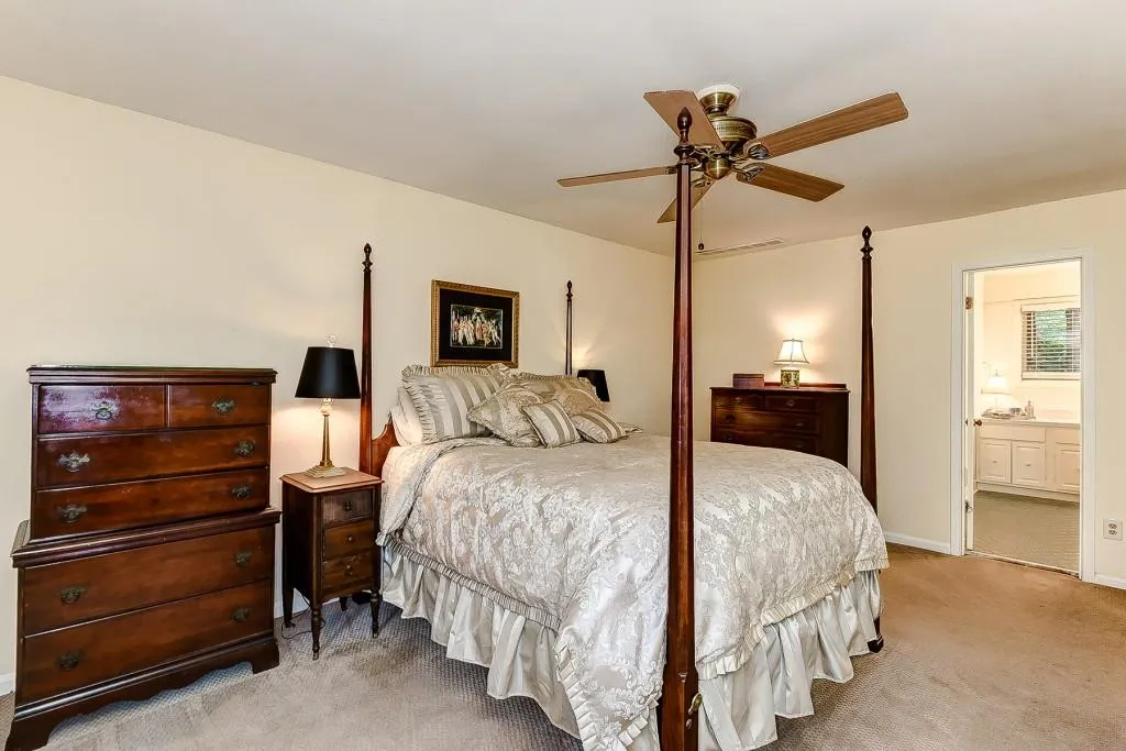 165 River Court Parkway, Atlanta, Georgia 30328, 3 Bedrooms Bedrooms, ,3 BathroomsBathrooms,Residential,Sold,165 River Court Parkway,6046311