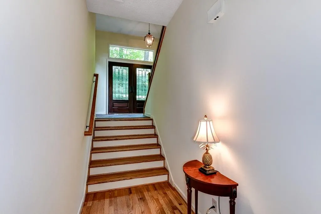 165 River Court Parkway, Atlanta, Georgia 30328, 3 Bedrooms Bedrooms, ,3 BathroomsBathrooms,Residential,Sold,165 River Court Parkway,6046311