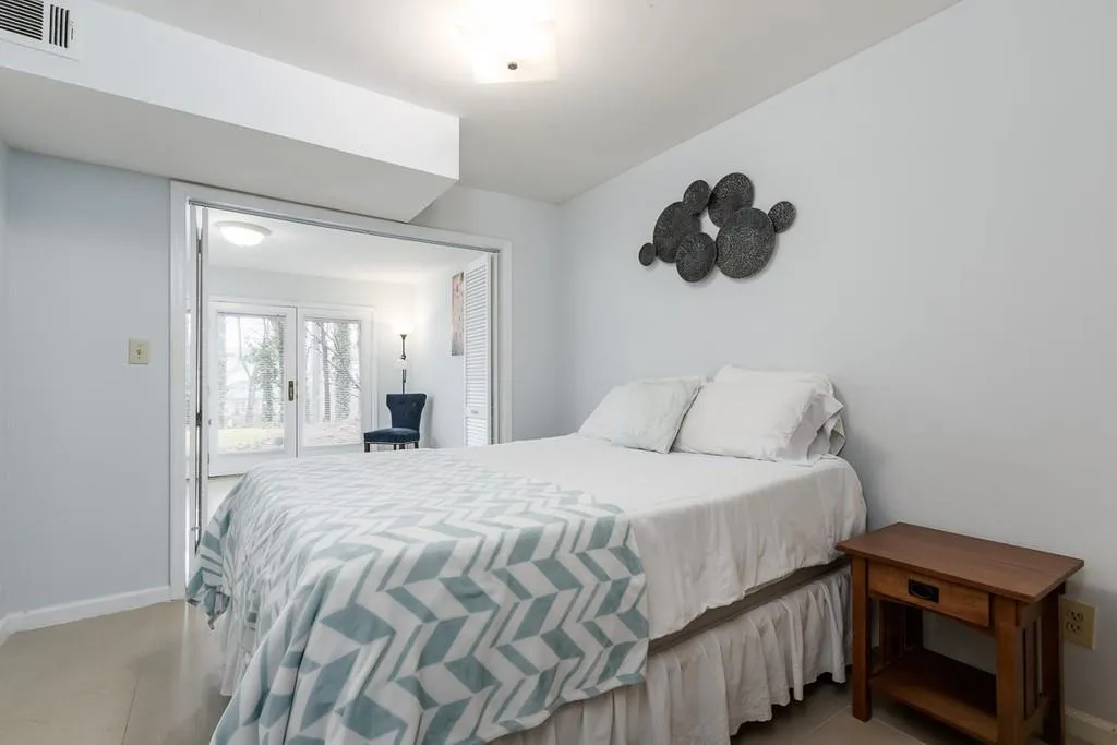 93 Forrest Place, Atlanta, Georgia 30328, 3 Bedrooms Bedrooms, ,3 BathroomsBathrooms,Residential,Sold,93 Forrest Place,6840417