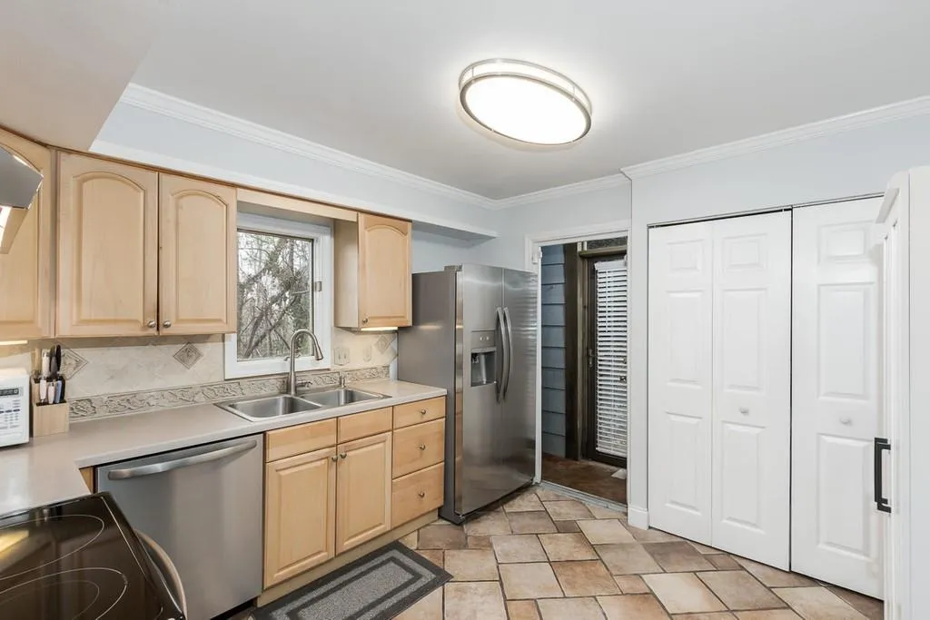 93 Forrest Place, Atlanta, Georgia 30328, 3 Bedrooms Bedrooms, ,3 BathroomsBathrooms,Residential,Sold,93 Forrest Place,6840417