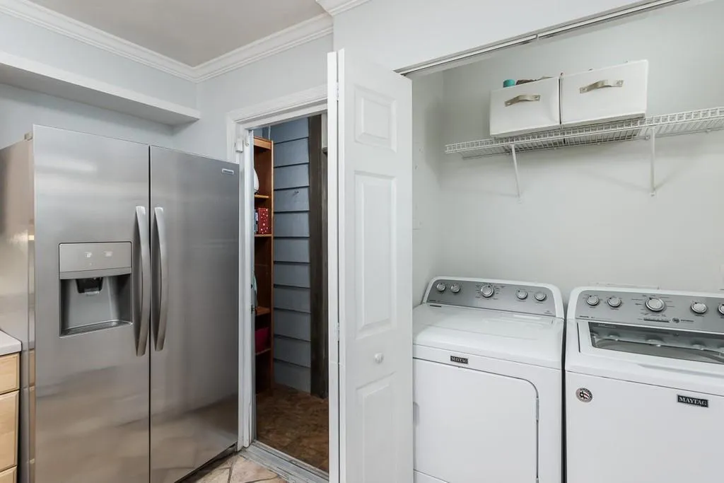 93 Forrest Place, Atlanta, Georgia 30328, 3 Bedrooms Bedrooms, ,3 BathroomsBathrooms,Residential,Sold,93 Forrest Place,6840417