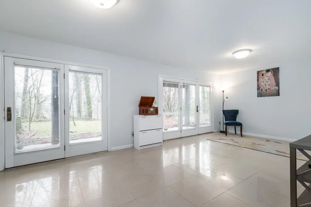 93 Forrest Place, Atlanta, Georgia 30328, 3 Bedrooms Bedrooms, ,3 BathroomsBathrooms,Residential,Sold,93 Forrest Place,6840417