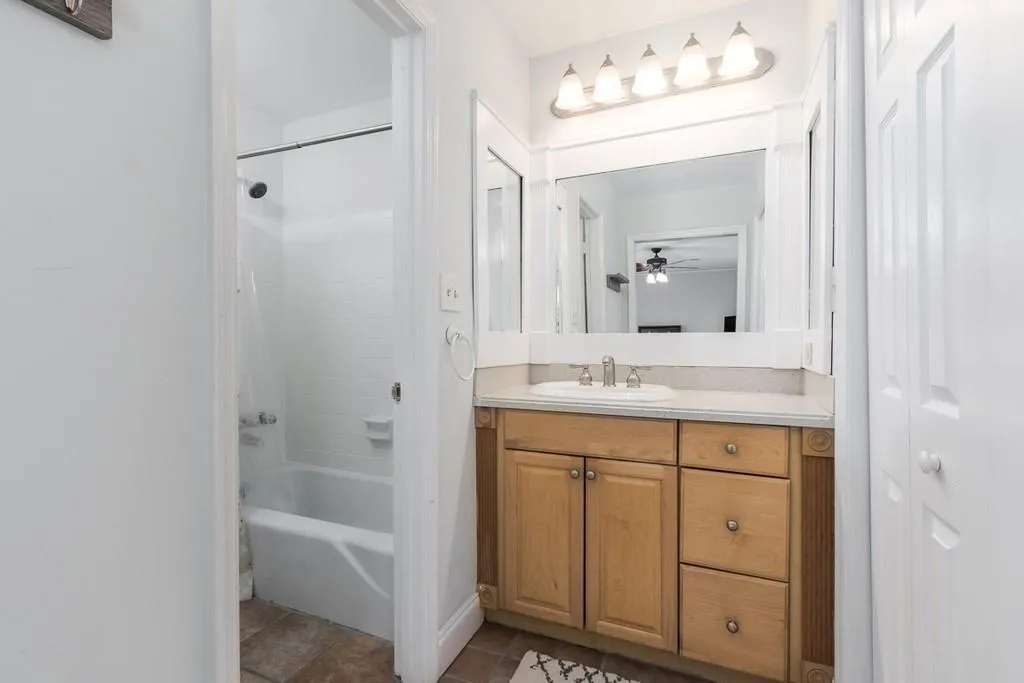 93 Forrest Place, Atlanta, Georgia 30328, 3 Bedrooms Bedrooms, ,3 BathroomsBathrooms,Residential,Sold,93 Forrest Place,6840417