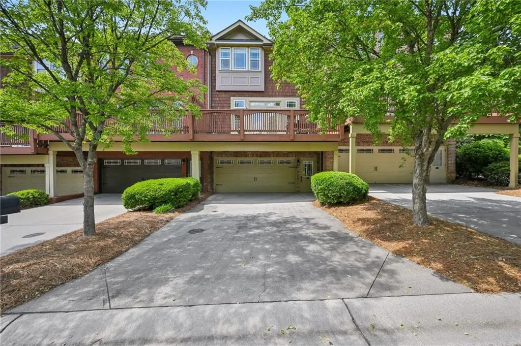 62 High Top Point, Sandy Springs, Georgia 30328, 3 Bedrooms Bedrooms, ,3 BathroomsBathrooms,Residential,For Sale,62 High Top Point,7568555