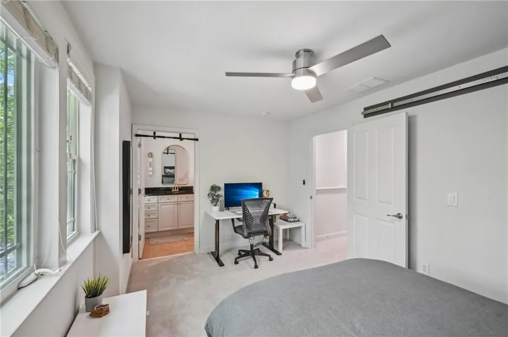 62 High Top Point, Sandy Springs, Georgia 30328, 3 Bedrooms Bedrooms, ,3 BathroomsBathrooms,Residential,For Sale,62 High Top Point,7568555
